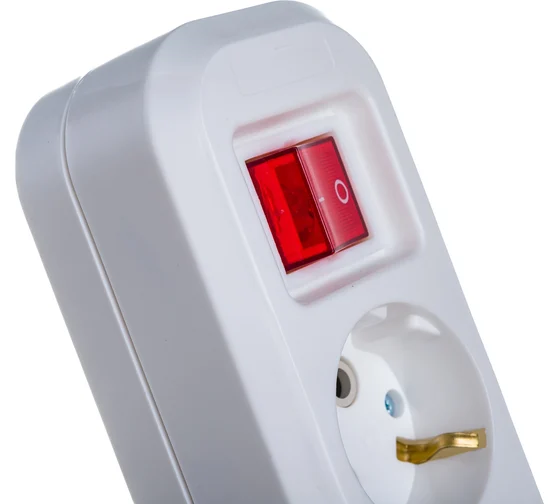 Колодка 4 гн. с/з и выкл. IONICH