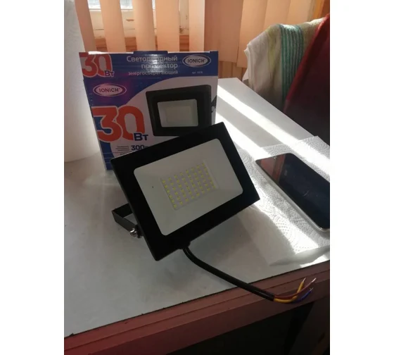 Прожектор светодиодный 30Вт 865-BL-IP65 IONICH