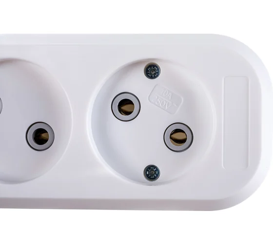 Колодка 3 гн. б/з IONICH